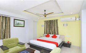 Sai Golden Rooms