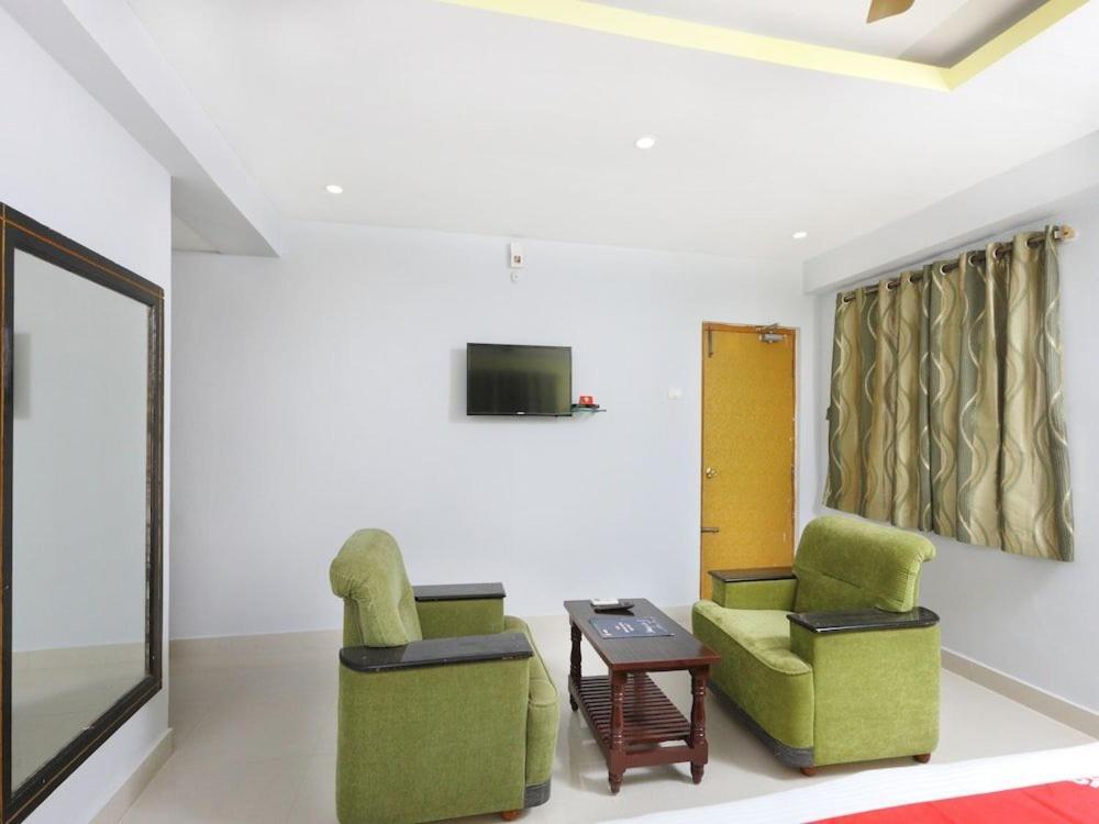 Sai Golden Rooms Tirupati Kültér fotó